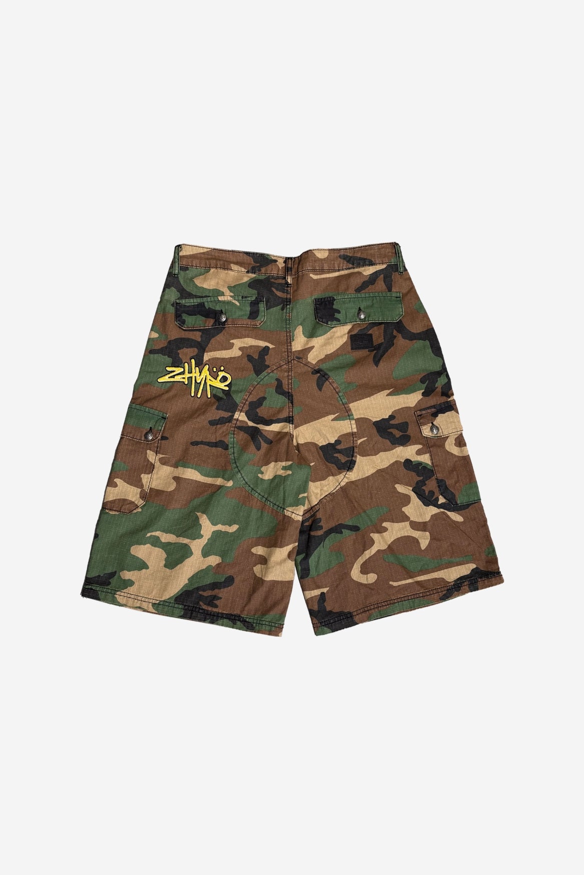 Cargo Shorts in Washed Camo