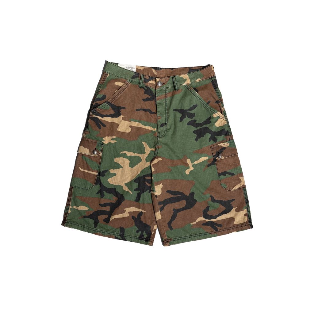 Cargo Shorts in Washed Camo