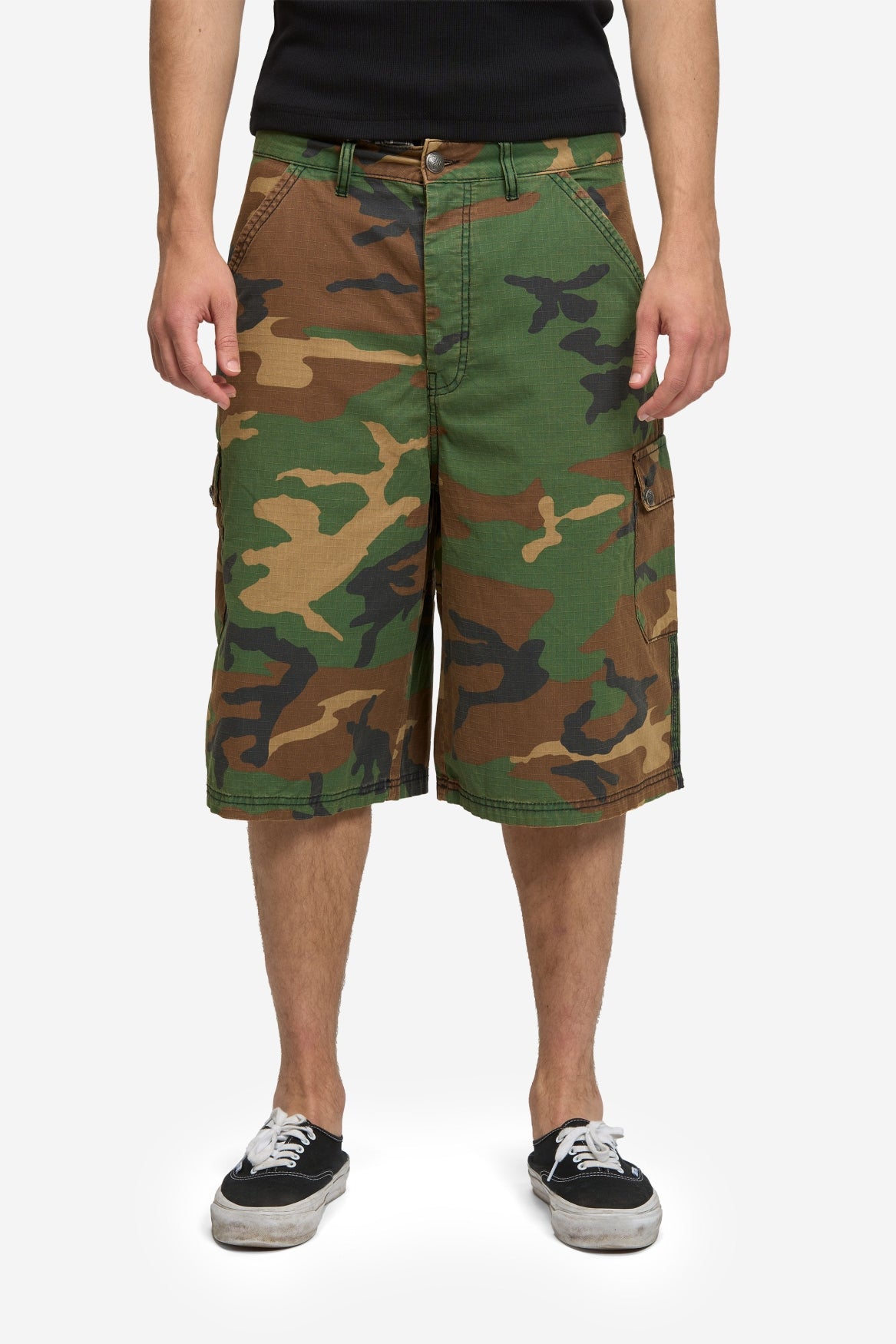 Cargo Shorts in Washed Camo