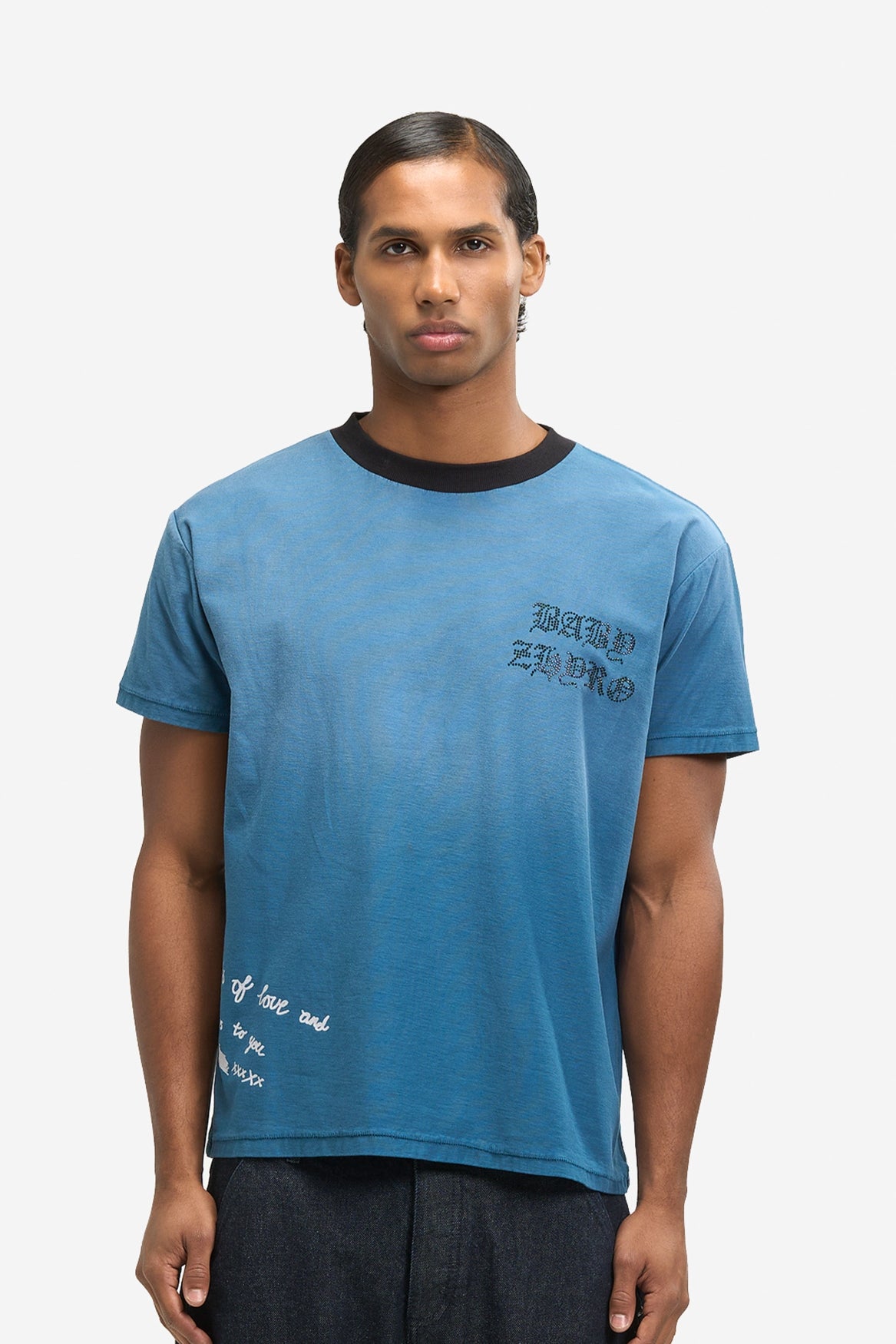 Eyes Tee in Washed Navy