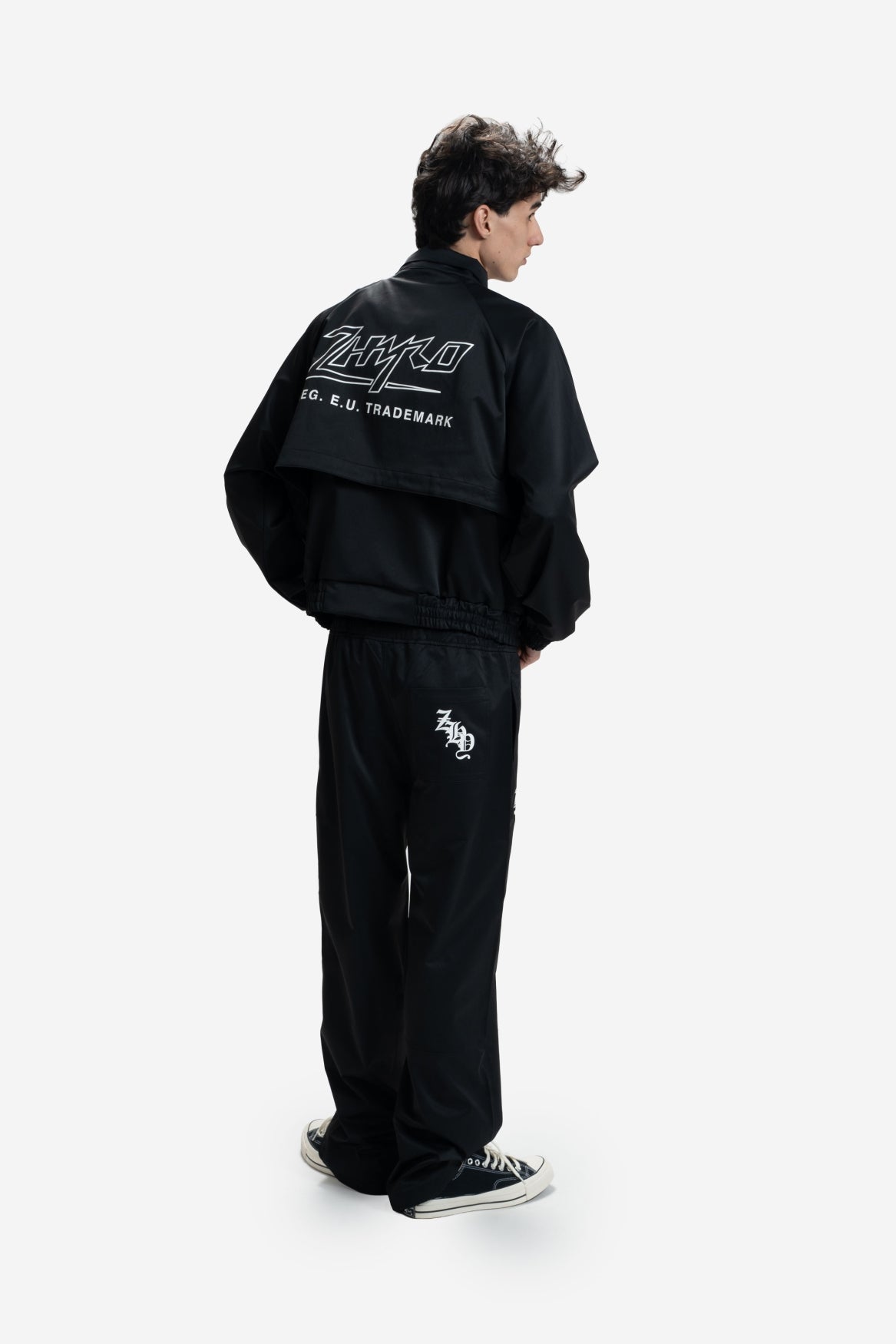 Parachute Pants in Black